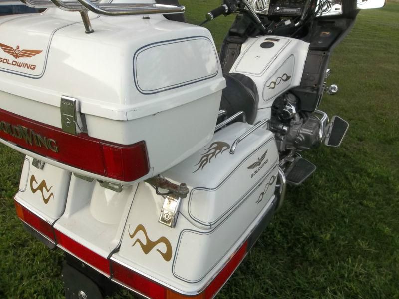 Honda Goldwing Gl1200 Full Dresser Motorcycle For Sale On 2040 Motos