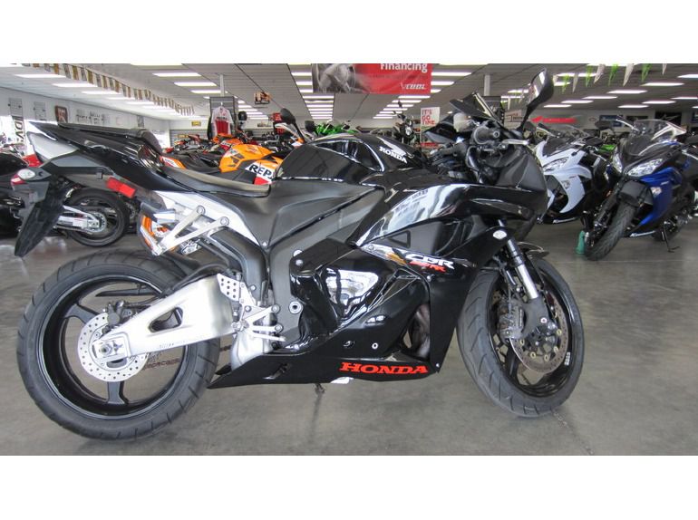 2011 honda cbr 600