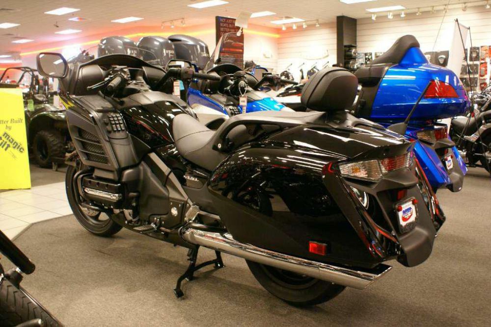 Buy 2013 Honda Gold Wing F6B Deluxe Touring On 2040-motos