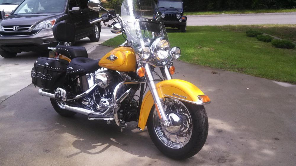 2011 Harley-Davidson Heritage Softail CLASSIC Cruiser 