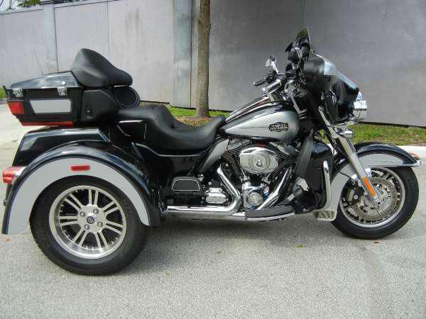 2013 Harley-Davidson FLHTCUTG TRI-GLIDE