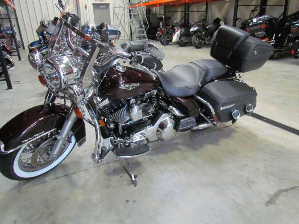 2005 harley-davidson flhrci road king classic  touring 