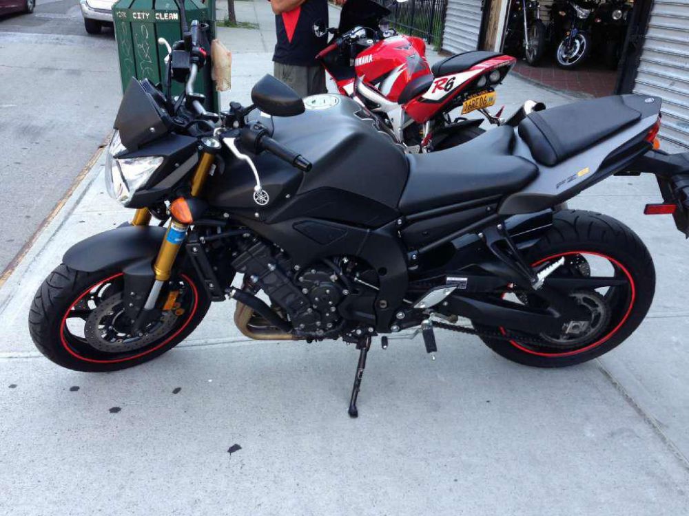 2012 yamaha fz8  sportbike 