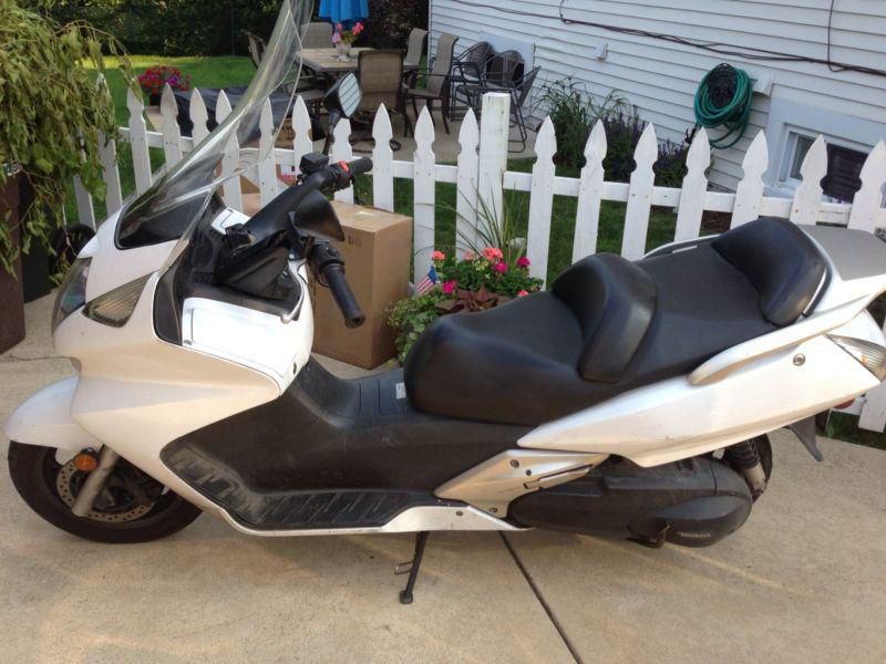 Honda silverwing 600 white scooter motorcycle w windshield 2003 26k mi reduced