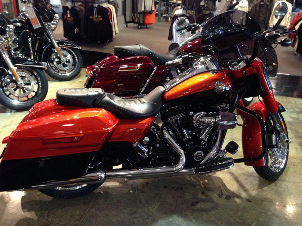 2014 harley-davidson flhrse cvo road king  touring 