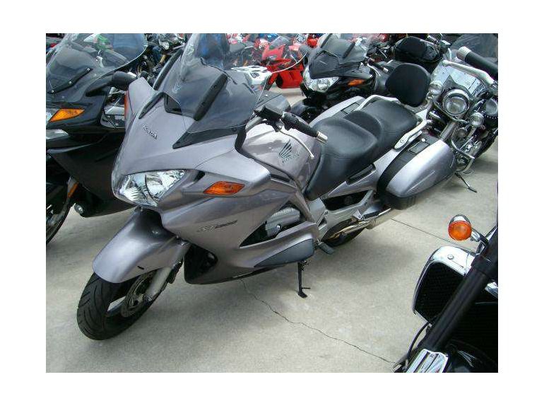 2003 honda st1300 