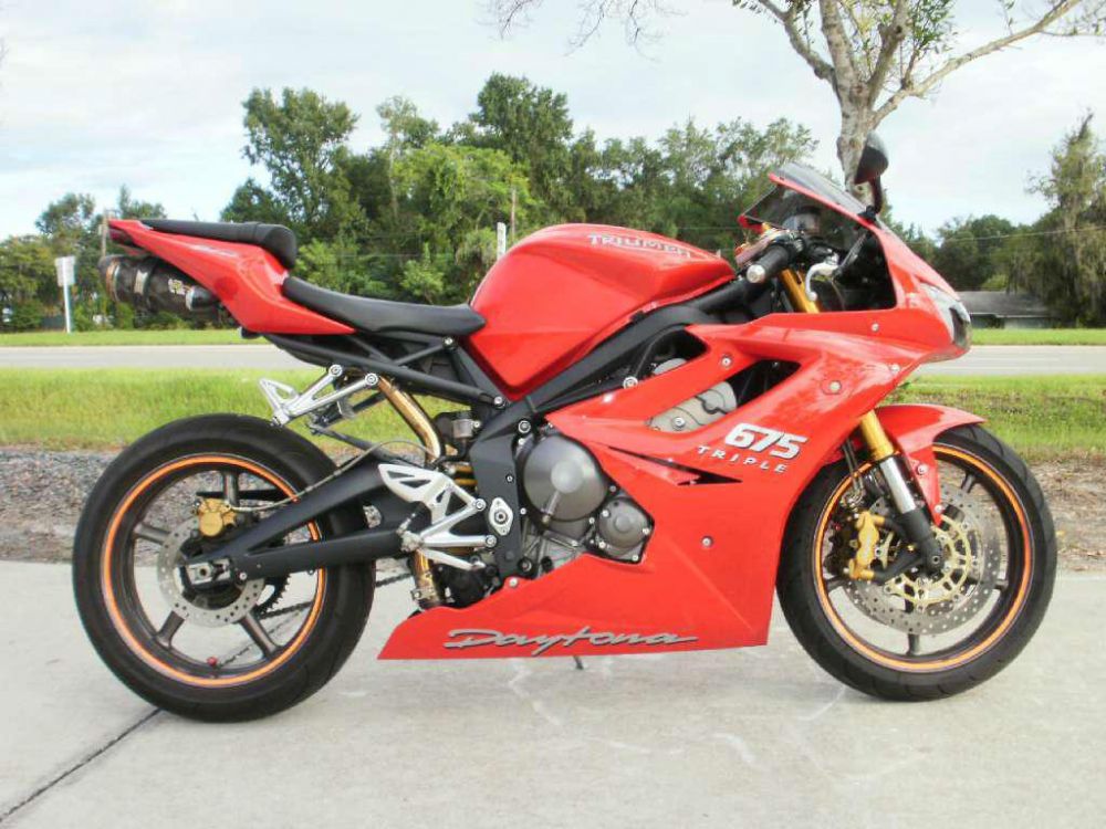 2008 Triumph Daytona 675 Sportbike for sale on 2040-motos