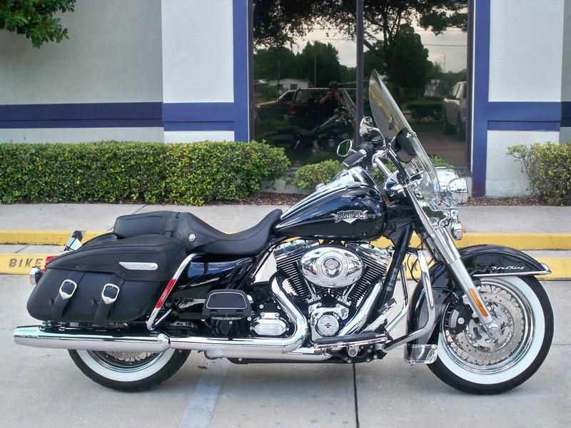 2011 harley-davidson flhrc - road king classic  touring 