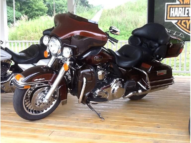 2011 harley-davidson flhtcu ultra classic electra glide  touring 