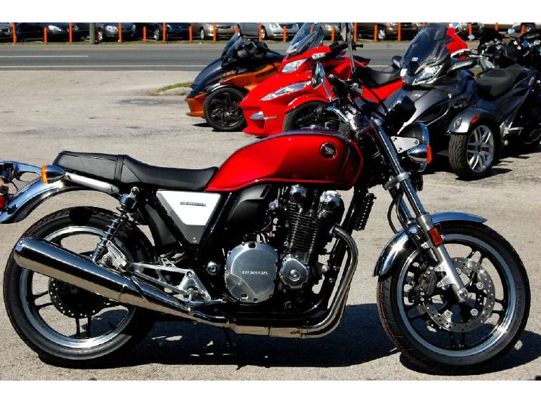 2013 honda cb1100 