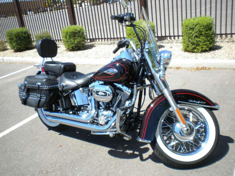 Buy 2011 Harley-Davidson FLSTC Heritage Softail Classic on 2040-motos