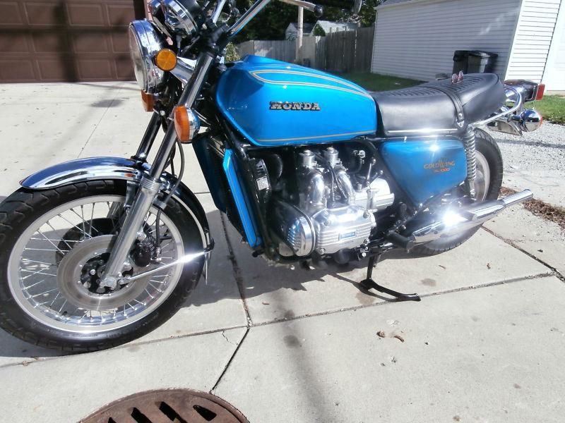 Honda  very nice  low miles  1975 wing