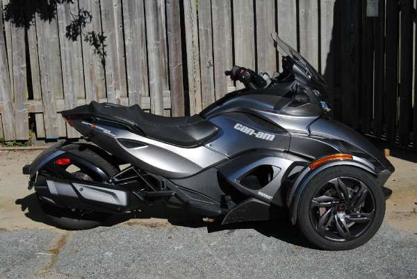 2013 can-am spyder st-s sm5