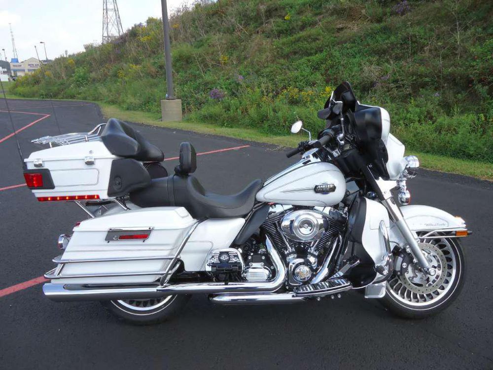 2012 harley-davidson flhtcu ultra classic electra glide  touring 