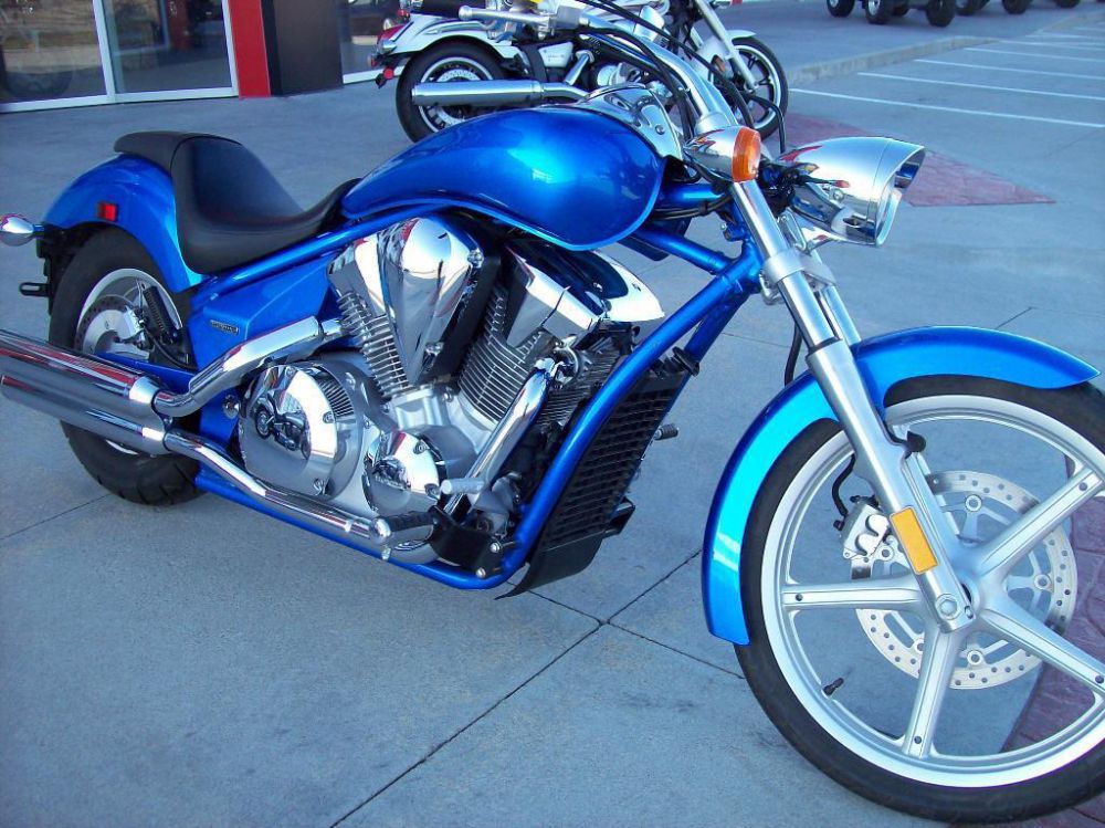 2011 honda vt1300csa sabre  cruiser 