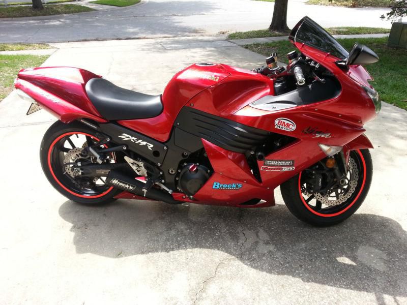 2010 kawasaki zx14 looks brand new