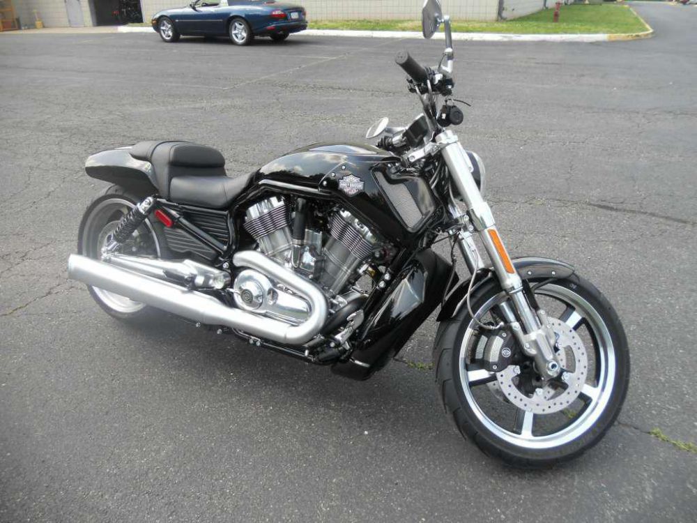 2013 harley-davidson vrscf v-rod muscle  cruiser 