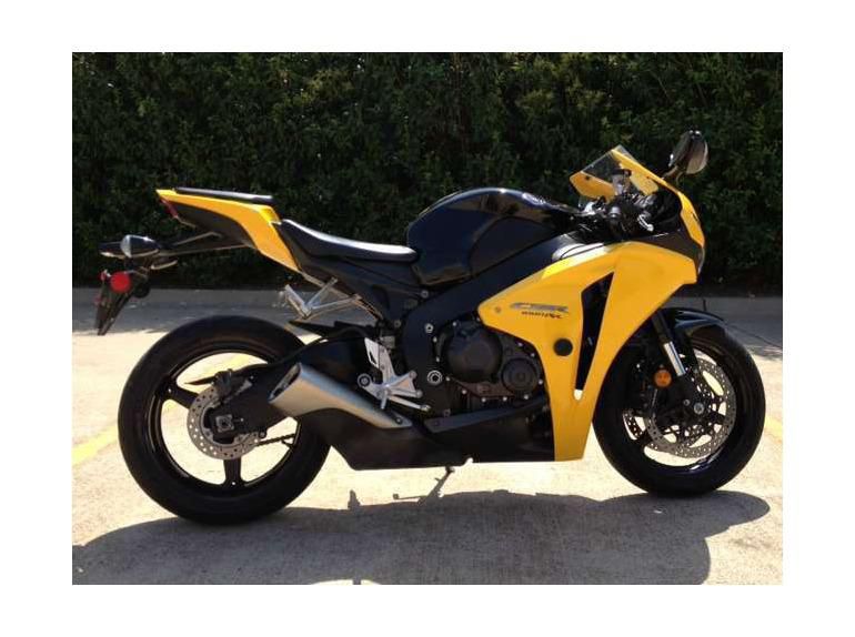 2008 honda cbr 1000rr  sportbike 