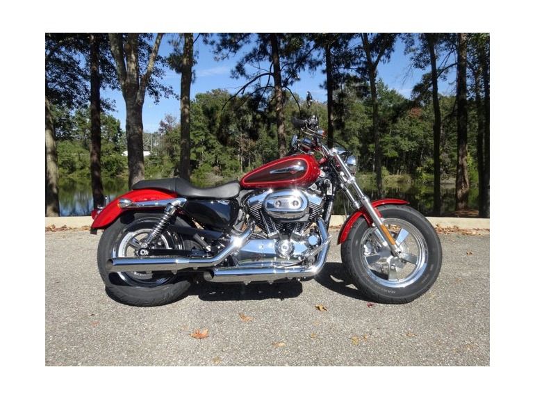 2013 Harley-Davidson XL 1200C SPORTSTER 1200C 