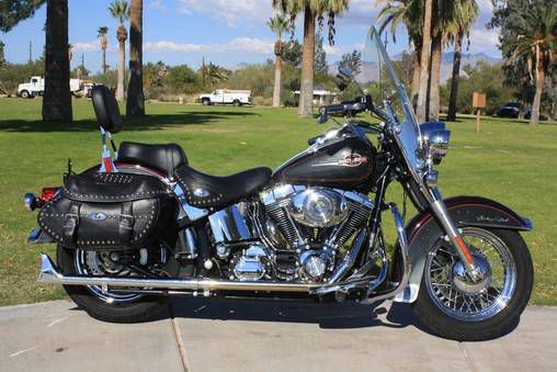 2005 Harley-Davidson FLSTC Heritage Softail Classic