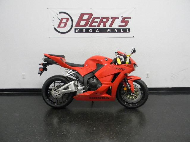 2013 honda cbr600rr  standard 