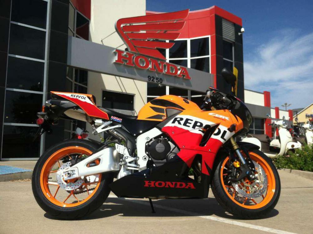 2013 honda cbr600rr  sportbike 