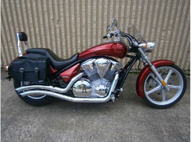 2010 honda sabre (vt1300cs) 