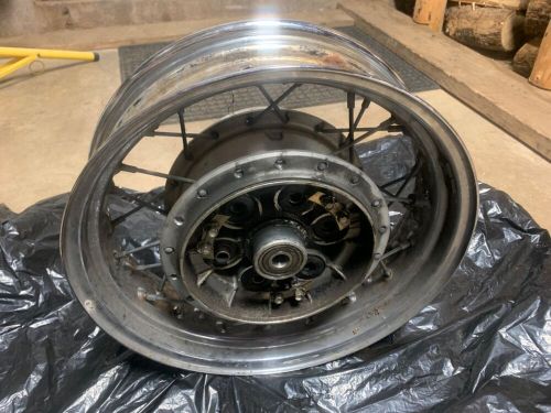 Old rim, 4 broken spokes, they are included