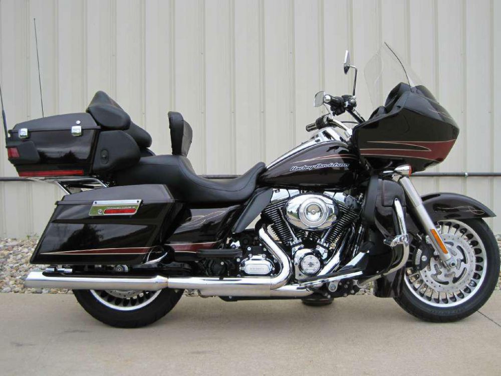 2011 harley-davidson fltru road glide ultra  touring 