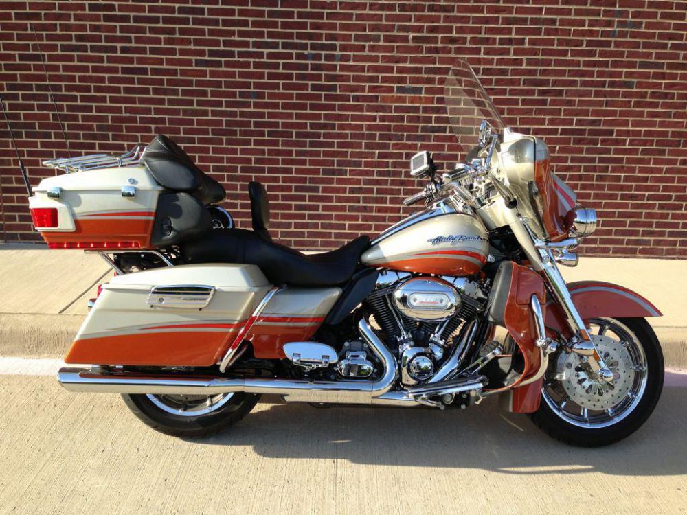 2009 harley-davidson flhtcuse4 cvo ultra classic electra glide  touring 