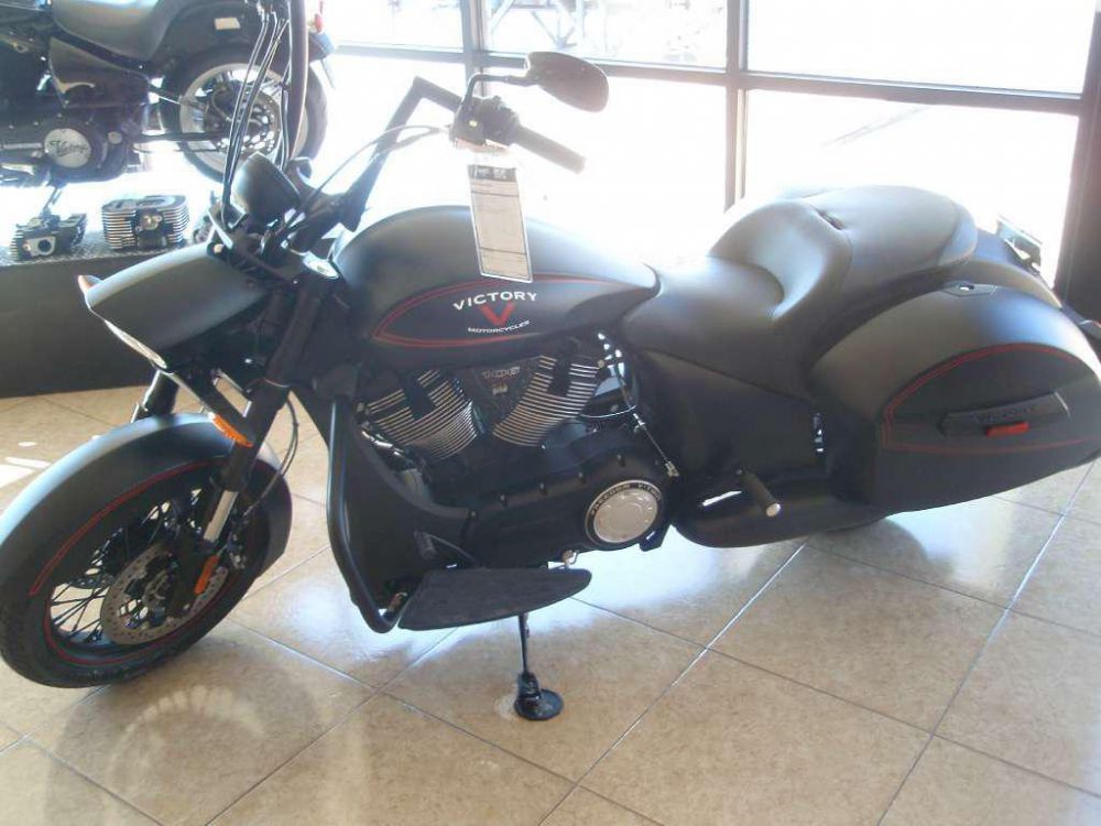 2013 victory hard-ball  touring 