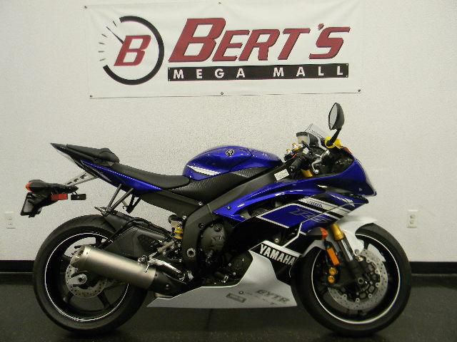 2013 yamaha yzf-r6  sportbike 