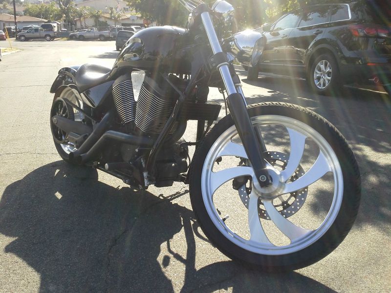 2006 VICTORY VEGAS BLACK 