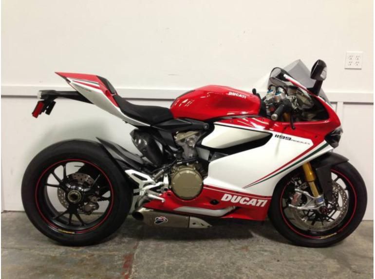 2012 ducati 1199s panigale  sportbike 