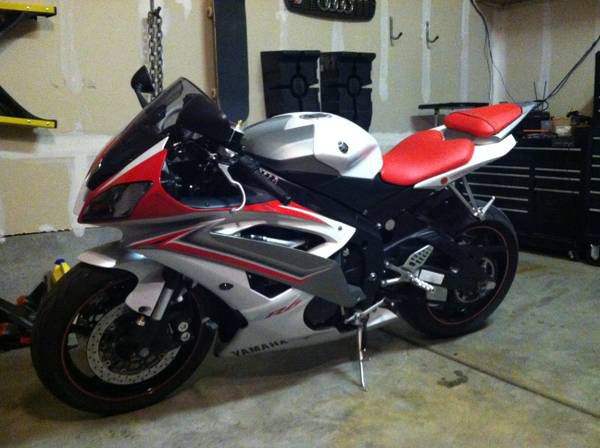 09 yamaha r6***3,200mi