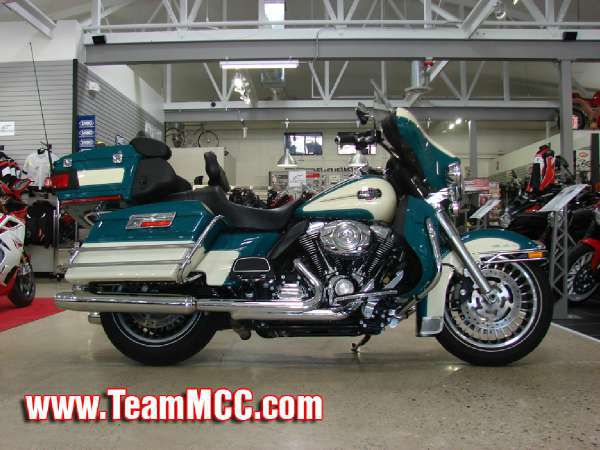 2009 Harley-Davidson FLHTCU Ultra Classic Electra Glide