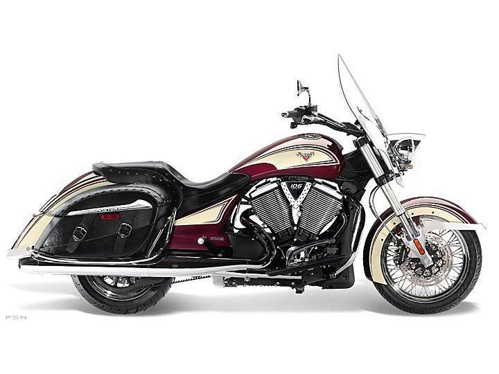 2013 victory cross roads classic  cruiser 