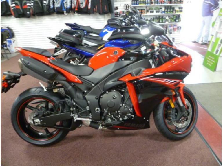 2013 yamaha yzf-r1  sportbike 