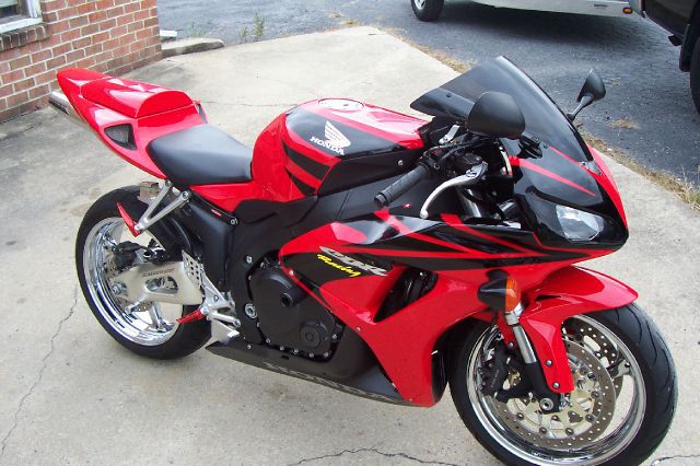 Used 2006 Honda CBR 1000RR for sale.