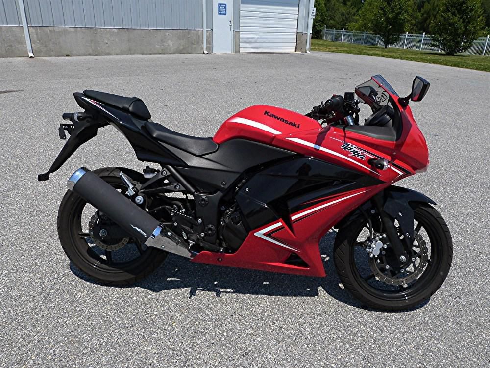 2012 kawasaki ninja 250r  sportbike 