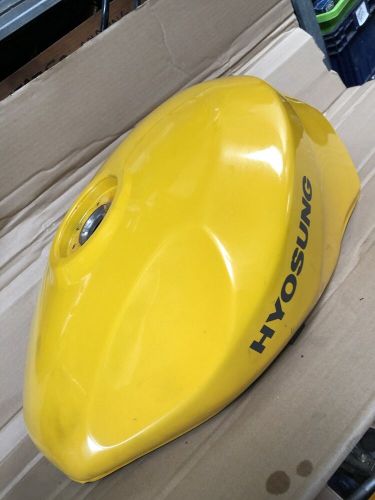 Hyosung Comet 650 GT650 (03-07) Fuel Tank Petrol Tank Gas Tank Yellow