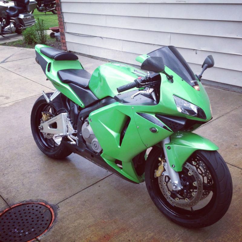 Honda CBR 600 Green