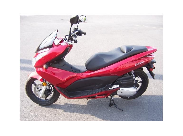 2011 Honda PCX (PCX125) Scooter 