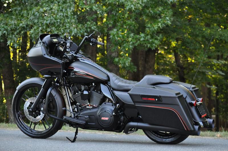 2013 ROAD GLIDE CUSTOM $22K IN XTRA'S!! BLACKED for sale on 2040-motos