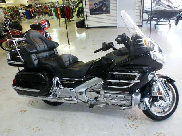 2008 honda gold wing premium audio (gl18p)  touring 