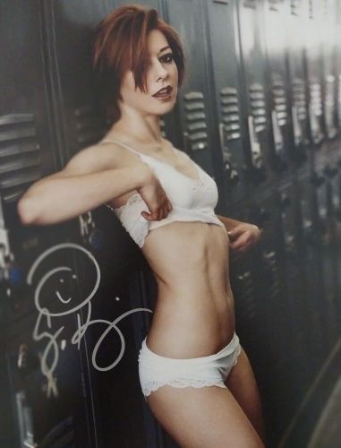 Celebrity Alyson Hannigan Photo Signed Auto COA 2 Buffy Willow Trading Card Lot