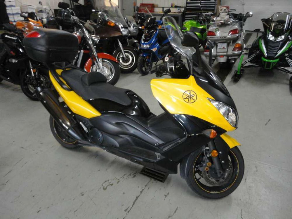 2009 yamaha tmax  scooter 