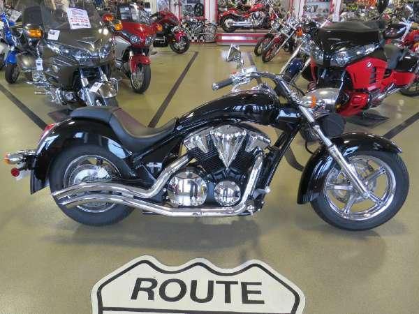 2010 honda stateline (vt1300cr)  cruiser 