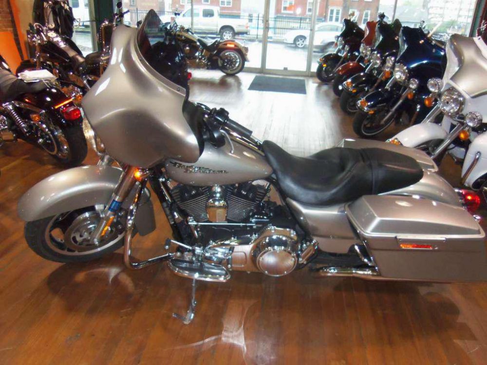 2009 harley-davidson flhx street glide  touring 