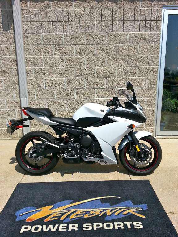 2012 yamaha fz6r  sportbike 